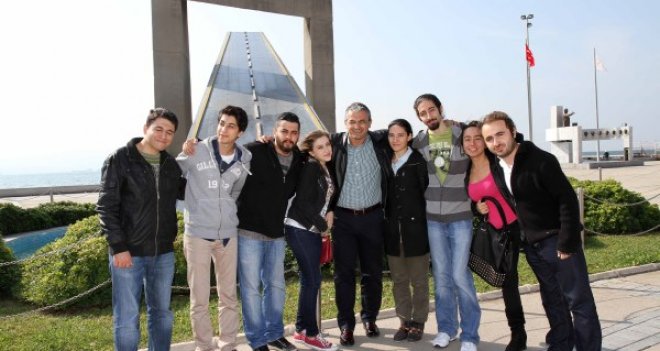 "Karşıyaka'nın Filizleri"nden Akpınar'a teşekkür