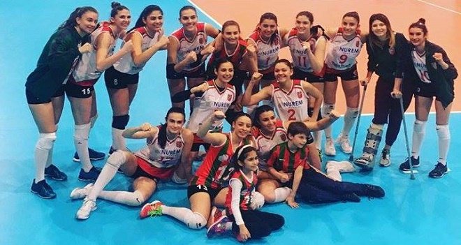 Karşıyaka'nın kızları Manisa'yı 3-1 ile aştı...