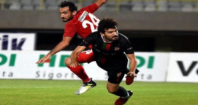 Karşıyaka'ya son dakika şoku...