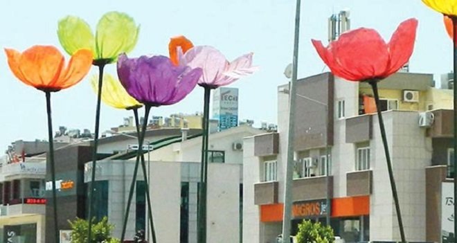 Karşıyaka'yı gelincikler aydınlatacak