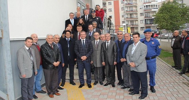 Kaymakam Çalışır Şemikler Mahallesi'nde...