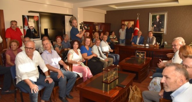 Kaymakam gözyaşlarıyla Kuşadası'na uğurlandı