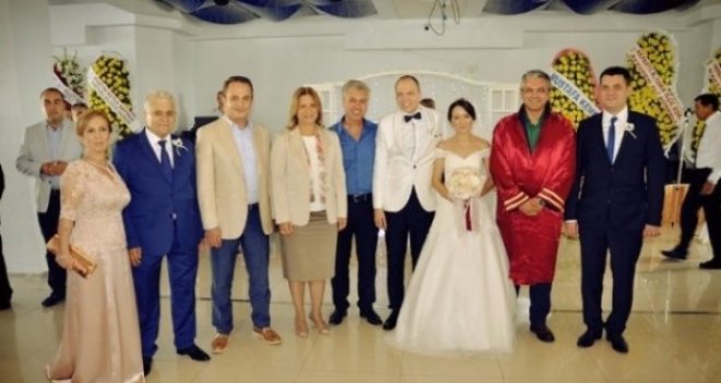 Kemerli ailesinin mutlu günü