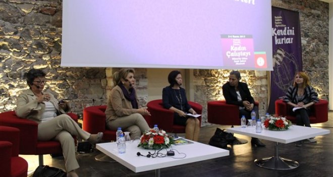''Kendini kurtar'' Kadın Çalıştayı başladı
