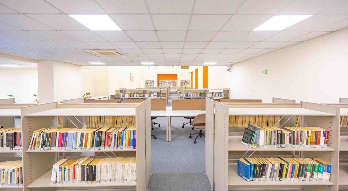 Hasan Ali Yücel Kütüphanesi hizmete girdi