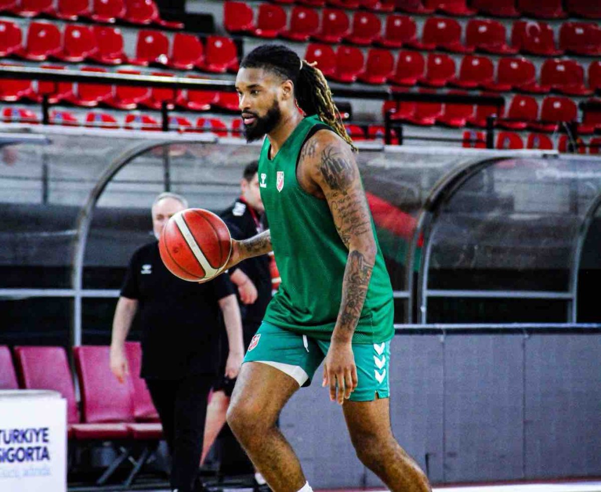 Karşıyaka, Beşiktaş deplasmanında