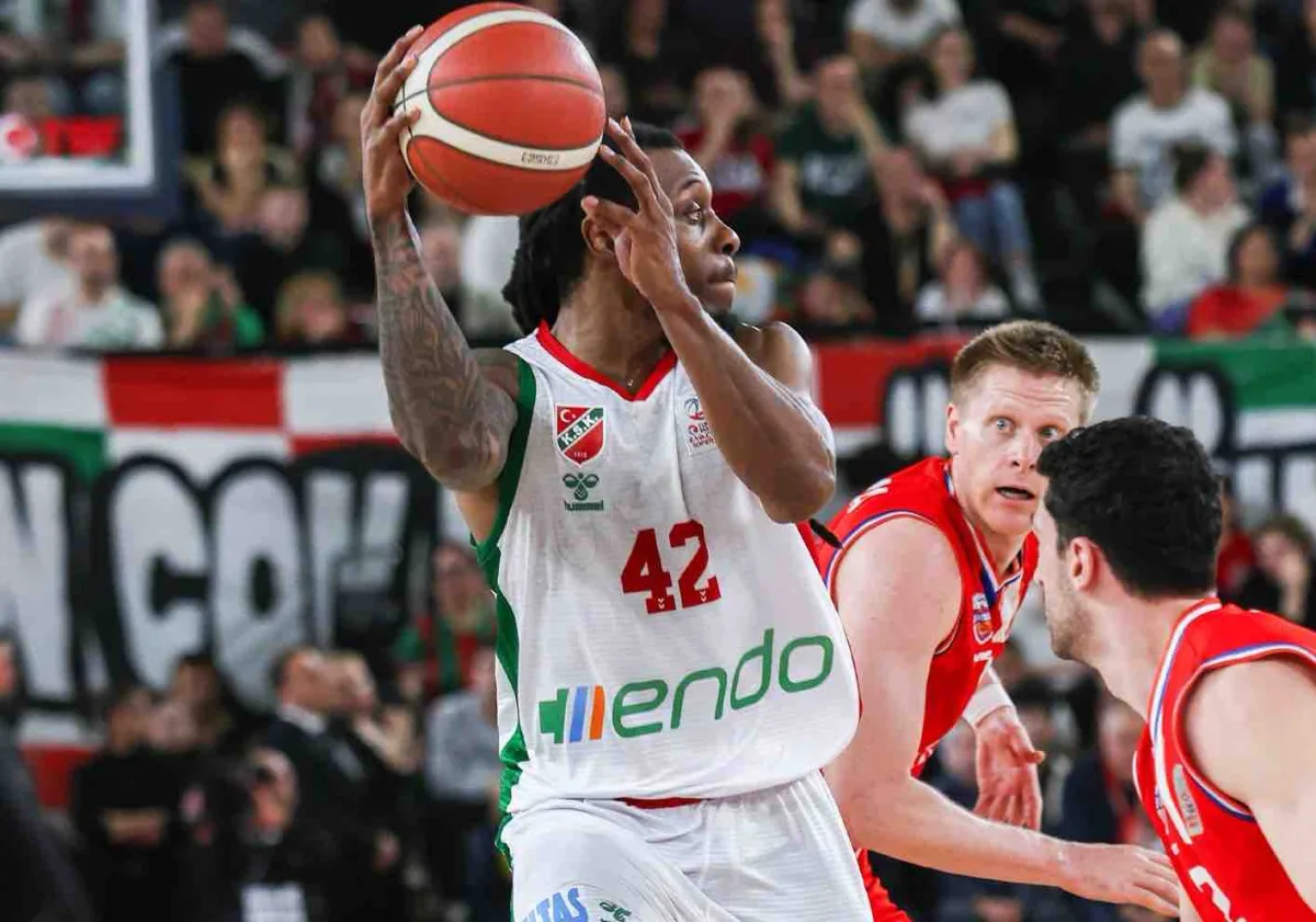 Büyükçekmece'yi yenen Karşıyaka umudunu korudu