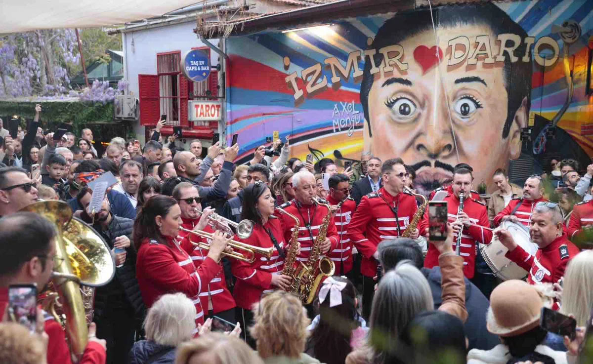 Konak’tan Dario Moreno için unutulmaz şenlik