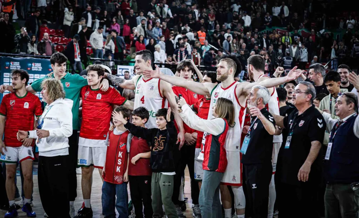 Karşıyaka'ya ligde kalma için rakiplerinden bir iyi bir kötü haber