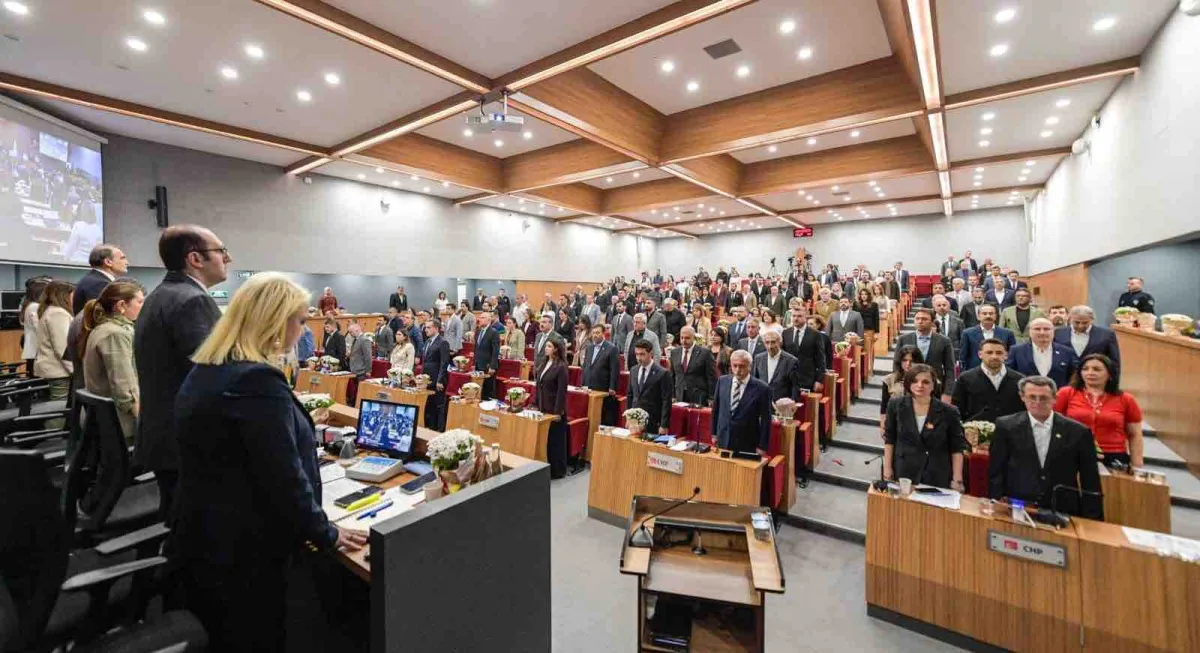 İzmir Büyükşehir Meclisi’nde okul saldırılarına ortak tepki