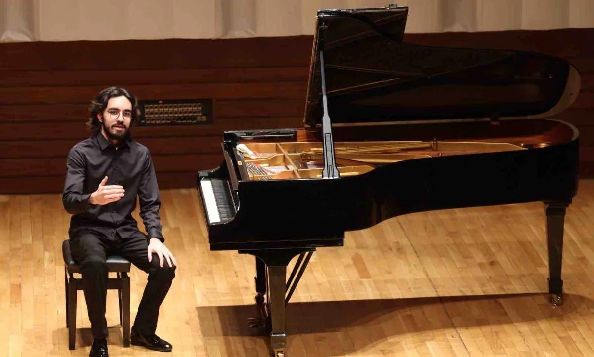 Genç virtüöz Eren Düzenli büyüledi...