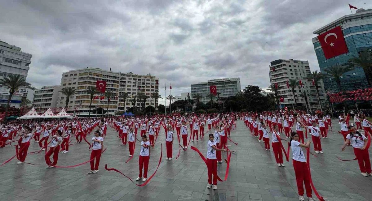 İzmir’de 23 Nisan coşkusu