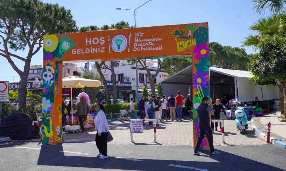 15. Uluslararası Alaçatı Ot Festivali’nde coşku sürüyor