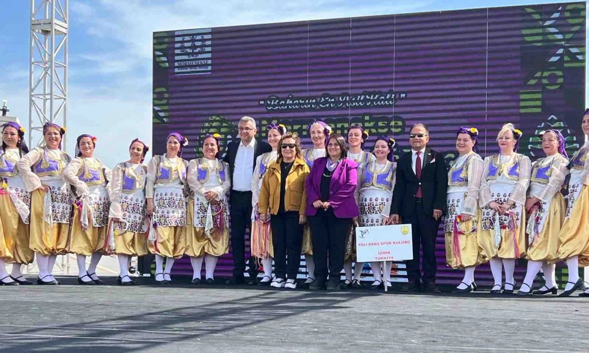 İzmir'in kültür elçileri Kıbrıs'ta sahne aldı