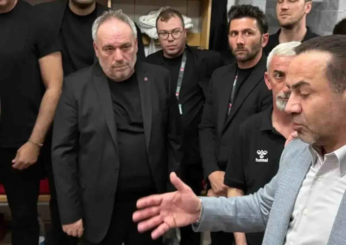 Mesut Sancak: Takımımız eminiz Süper Lig'de kalacak, yaşasın Karşıyaka