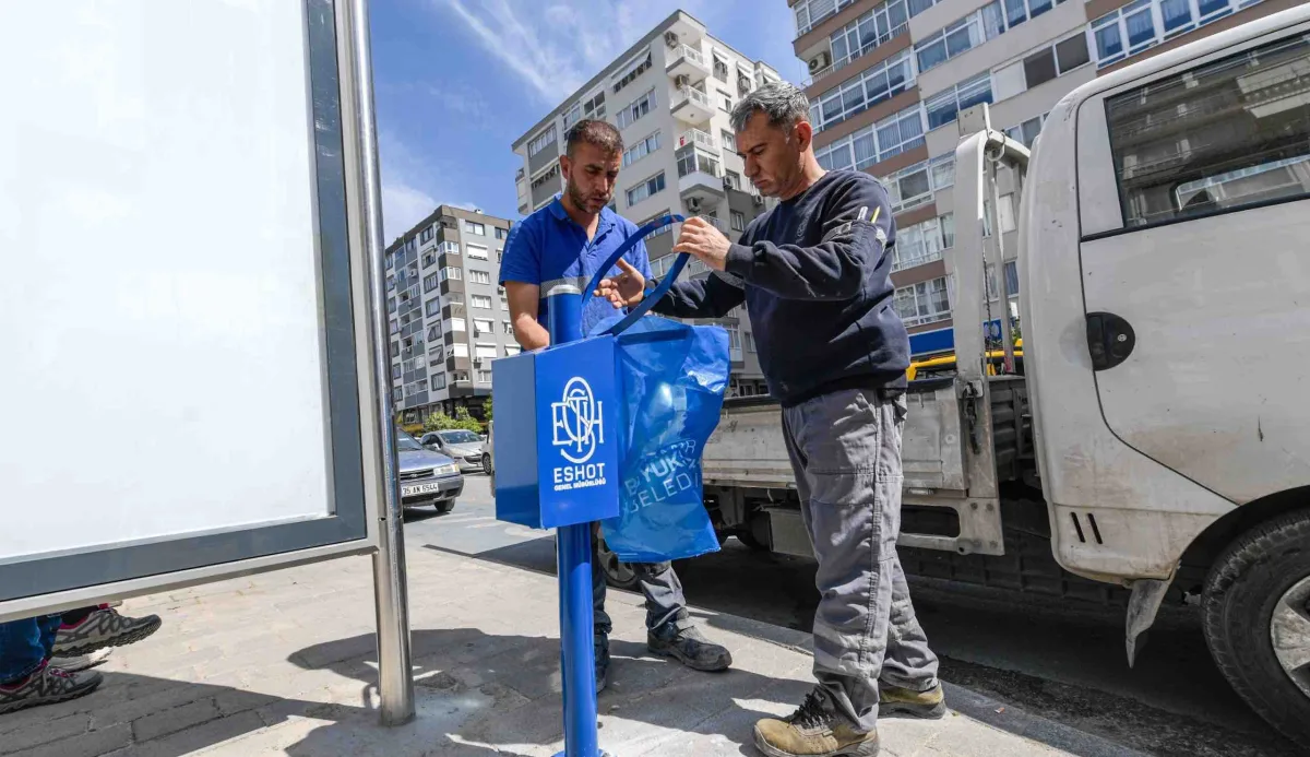 ESHOT’tan duraklarda temizlik hareketi