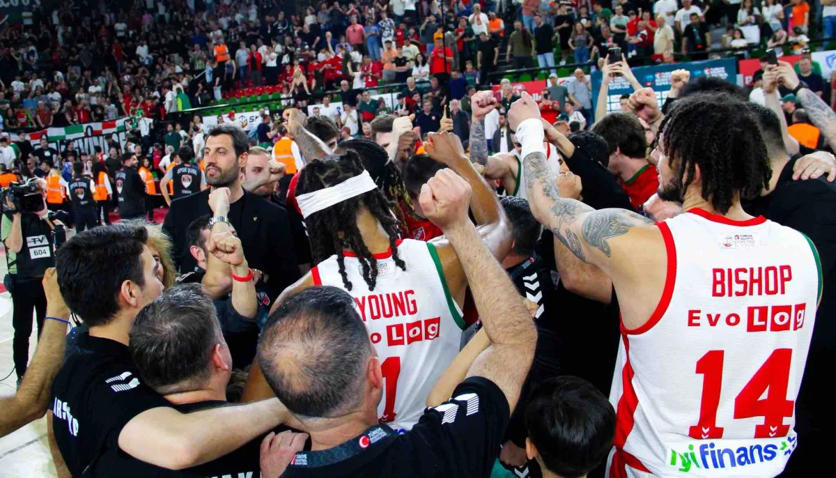 Karşıyaka'nın potada iki final maçı kaldı...