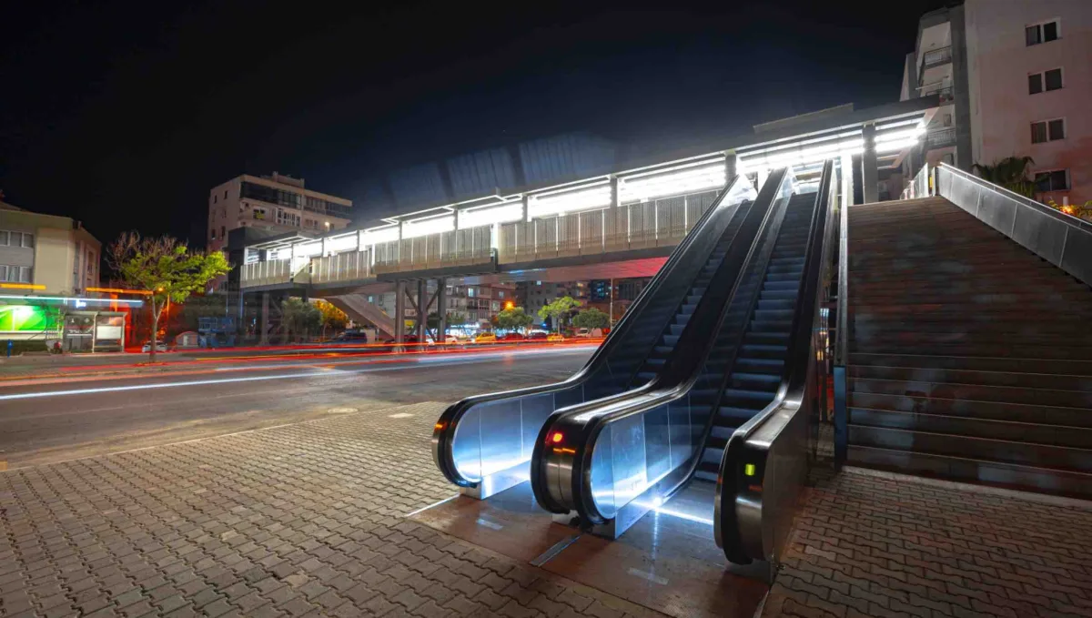 Yeni Girne Yaya Üst Geçidi hizmete açıldı