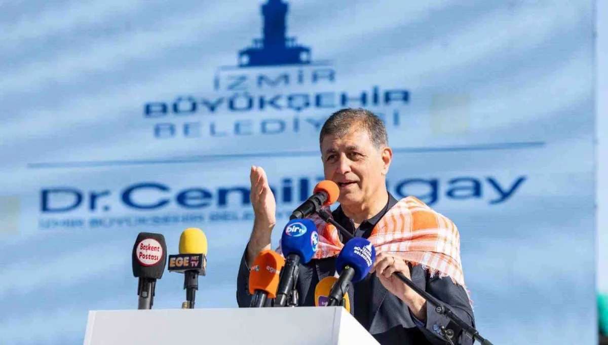 Başkan Tugay: İzmir'de yaşamaya her zaman özeniyorlar