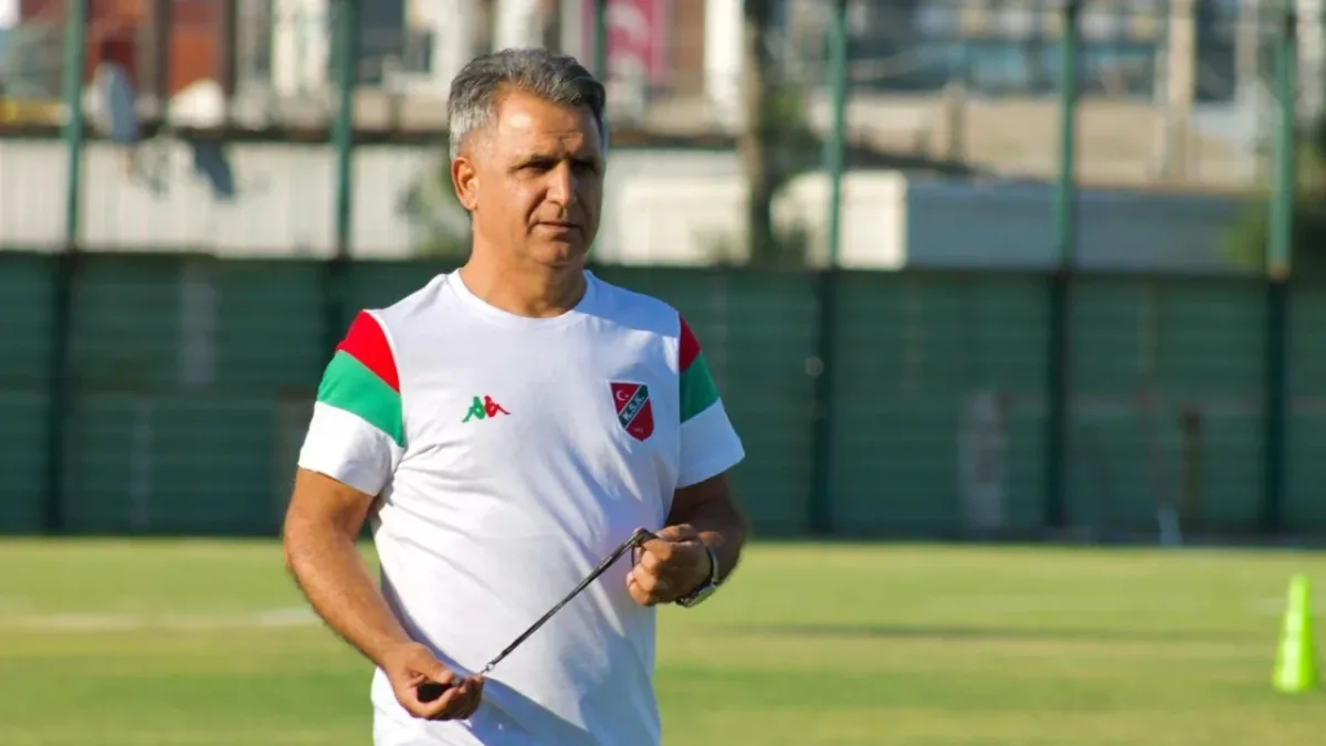 Kaf Kaf'ta taraftar Basatemür'ün kalmasını istiyor