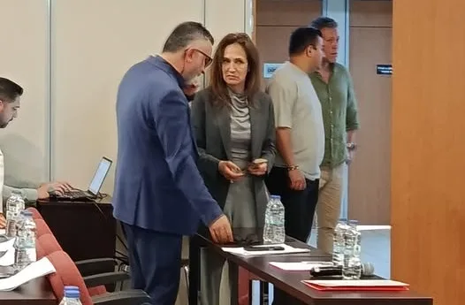 Üyeler protesto için gelmeyince Karşıyaka Belediye Meclisi toplanamadı!