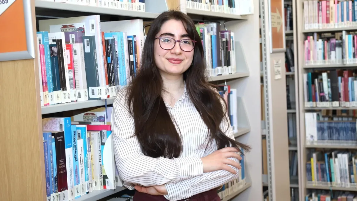 Karşıyakalı Berra Oxford'a kabul edildi