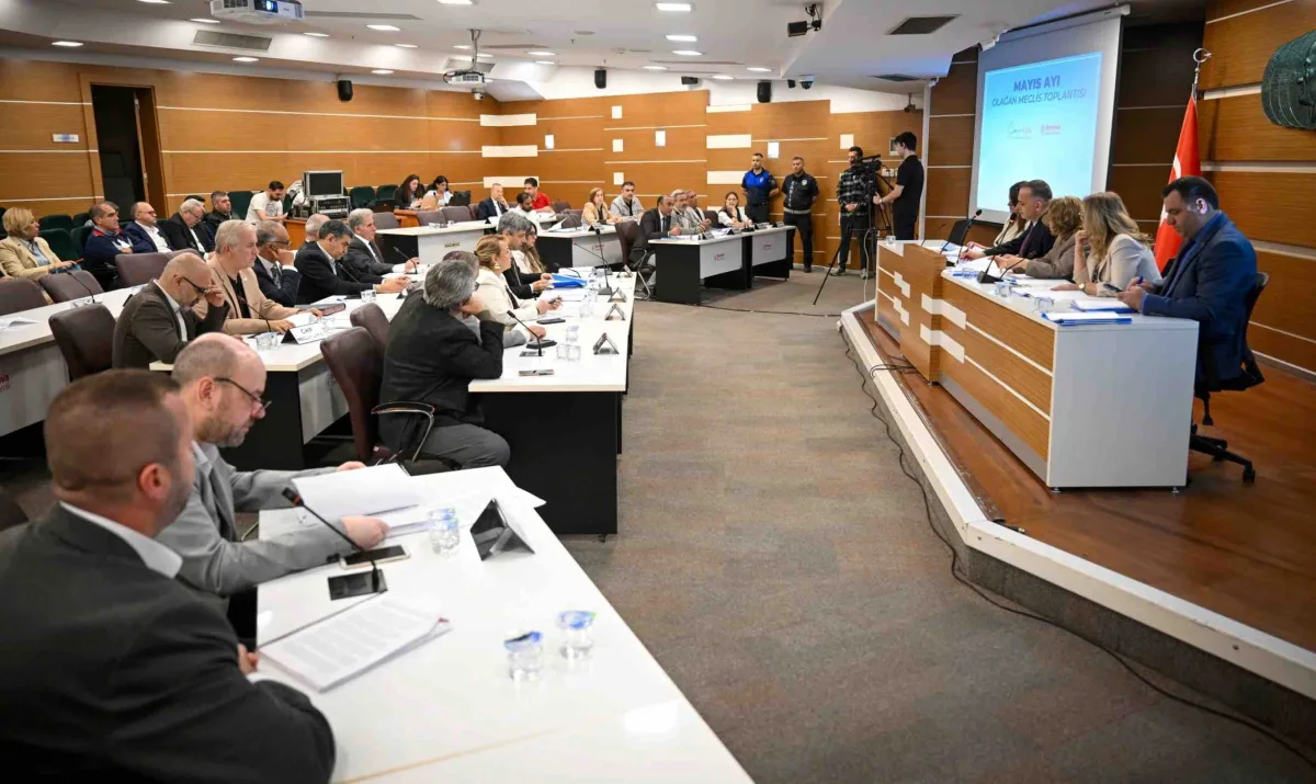 Bornova Belediyesi’nde 2025 kesin hesabına meclis onayı