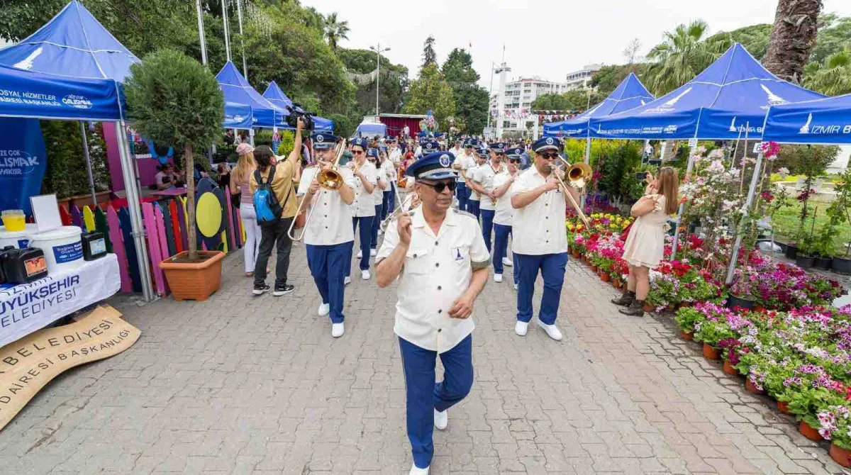İzmir Balkon-Bahçe Bitkileri Festivali başladı