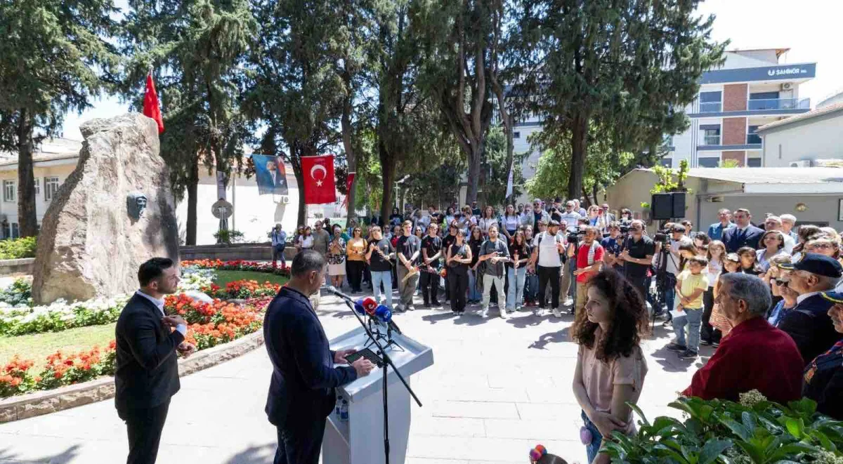 Tugay: Zübeyde Hanım İzmir’e, Karşıyaka’ya, bizlere emanettir