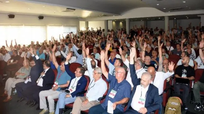 Karşıyaka'da kongre öncesi yönetime haciz şoku