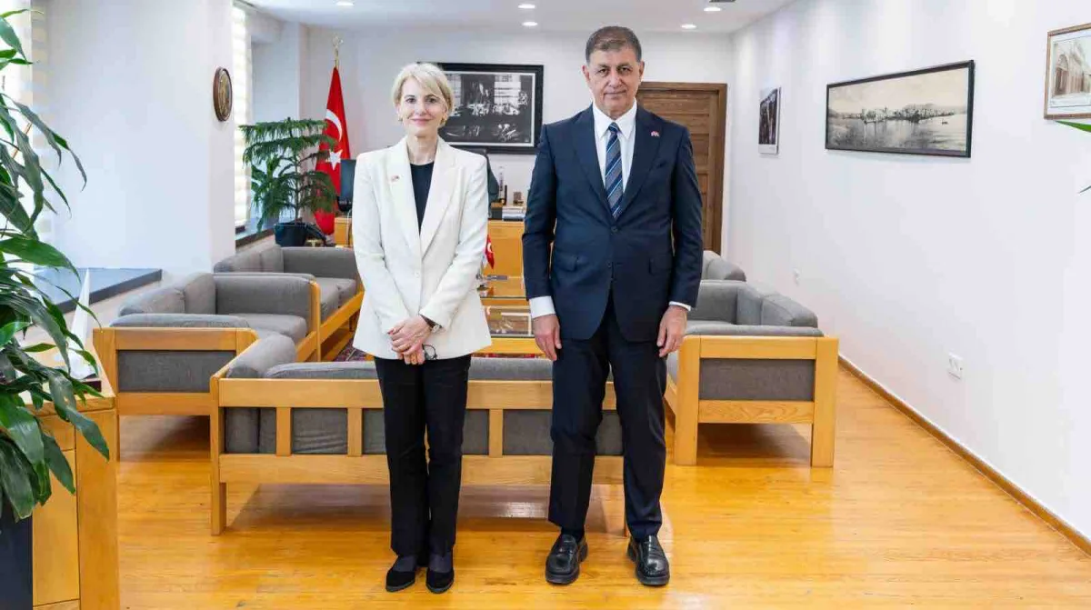 Başkan Tugay, İngiltere Büyükelçisi Morris’i ağırladı