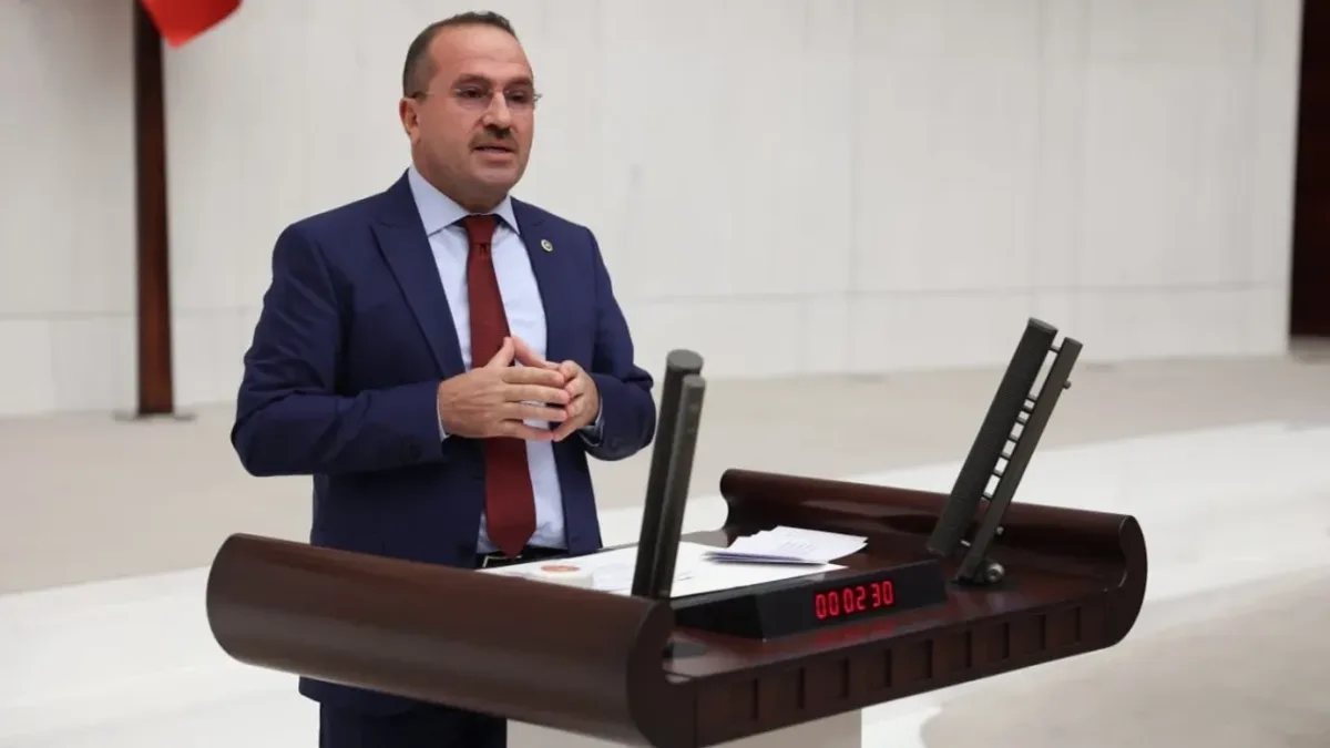 Ak Parti'li Kırkpınar'dan Karşıyaka Stadı çıkışı: İzmirlinin aklıyla alay etmeyi bırakın