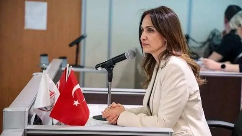 Başkan Ünsal: Benimle çalışmak istemeyen varsa istifasını versin