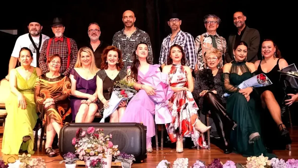 Ritimsel Pop Grubu'nun ilk konserine Karşıyaka'da büyük ilgi