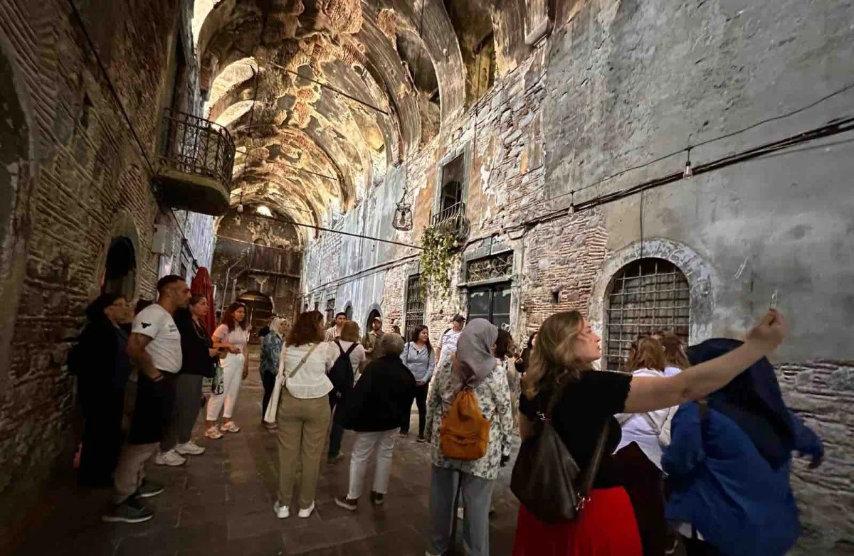 Kemeraltı Şenliği’nin yıldızı Kültürel Miras Gezileri oldu