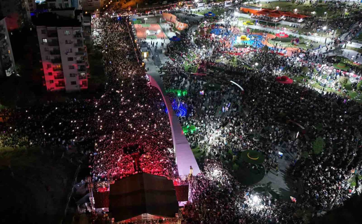 Menemen'de muhteşem gece