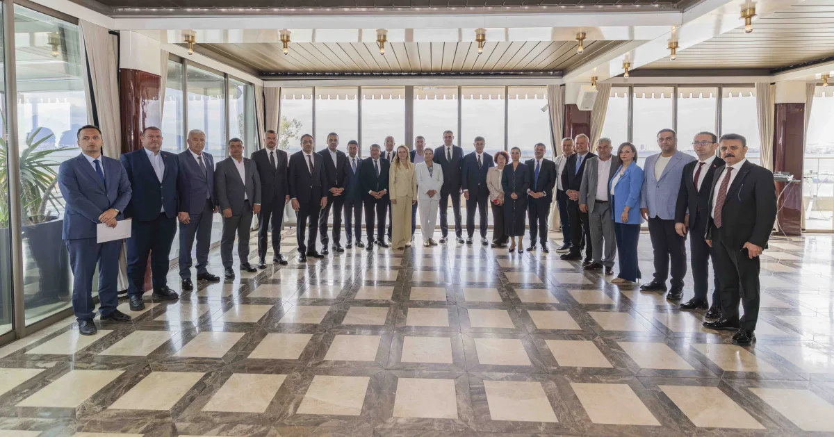 CHP İzmir, beleiye başkanlarıyla toplandı
