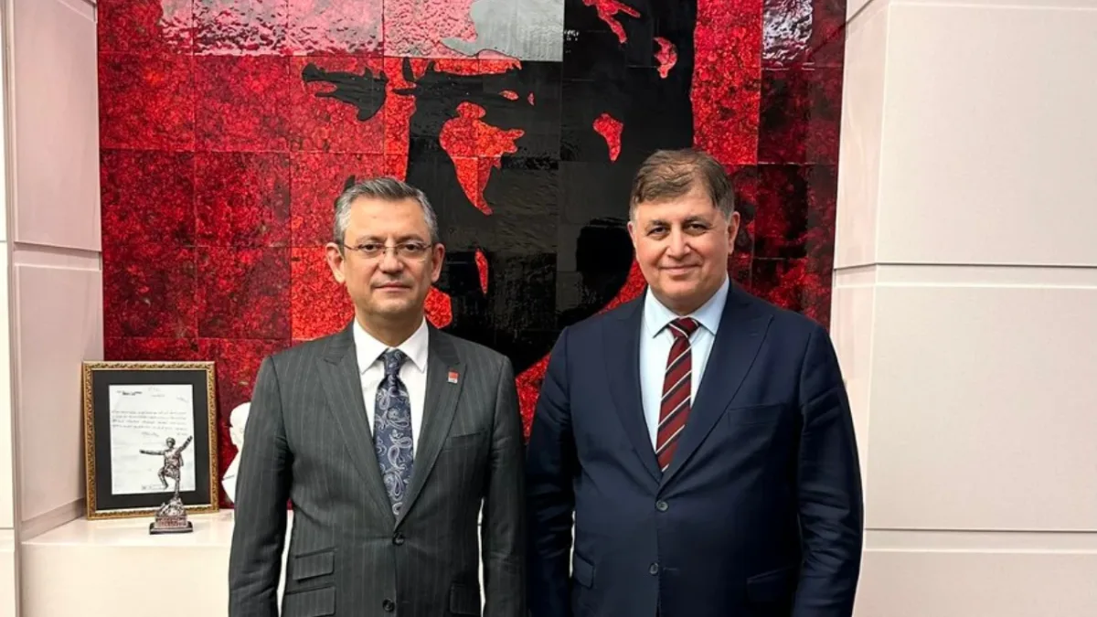 Başkan Tugay: Özgür Özel'in yanındayız