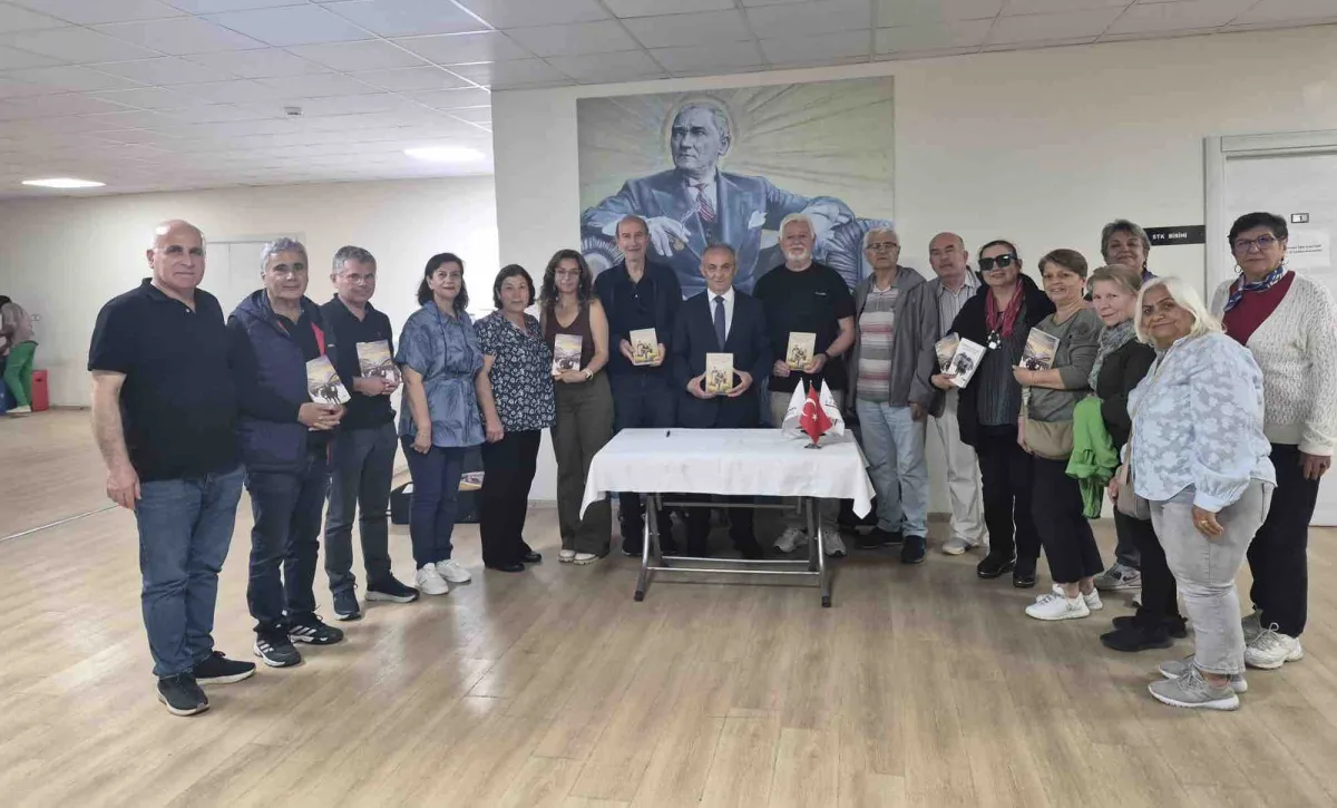 Ersin Bilge "Eşekle Gelen Dostoyevski" adlı eseriyle Karşıyakalı kitapseverlerle buluştu
