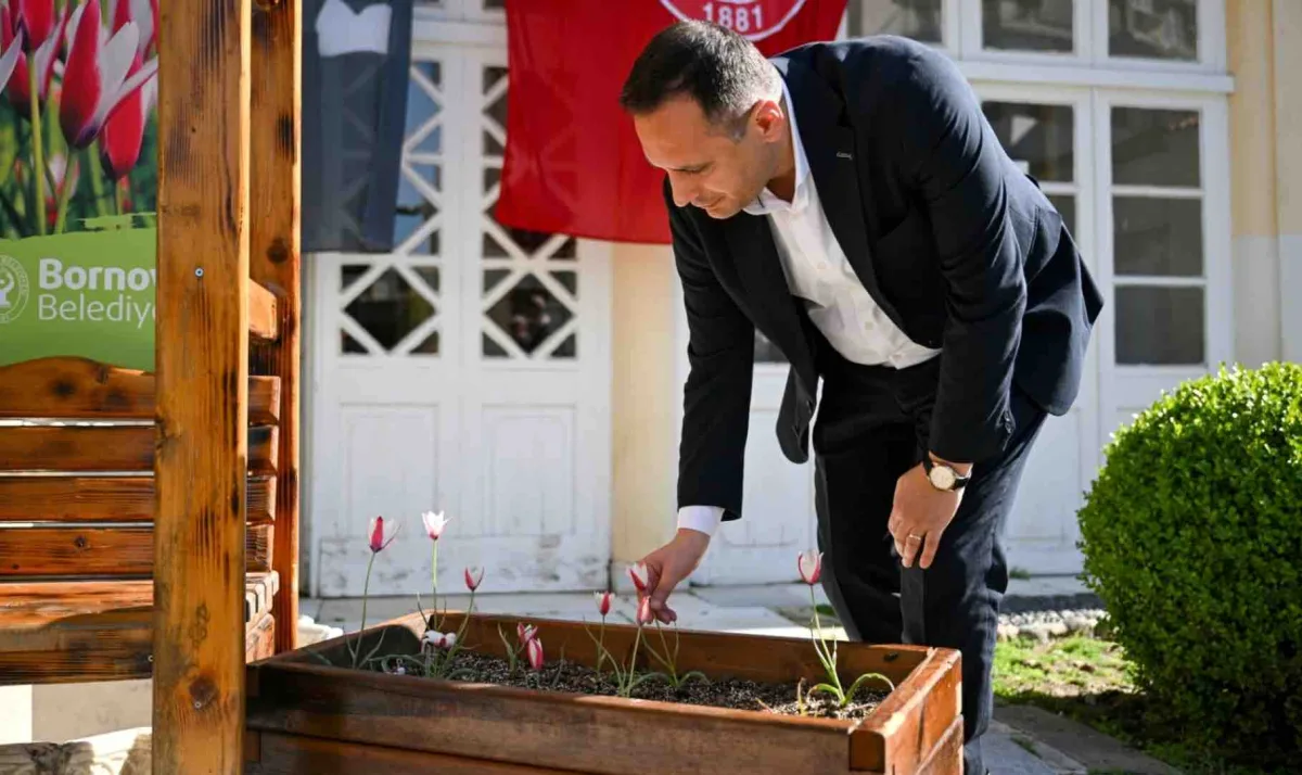 Bornova Lalesi ilçeye umut ve renk getirdi
