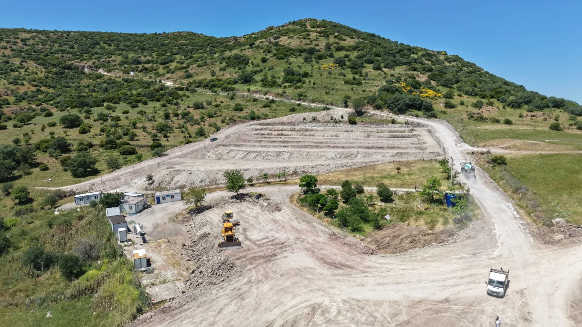 İzmir'de sokak hayvanları için yeni yaşam alanının yapımı başladı
