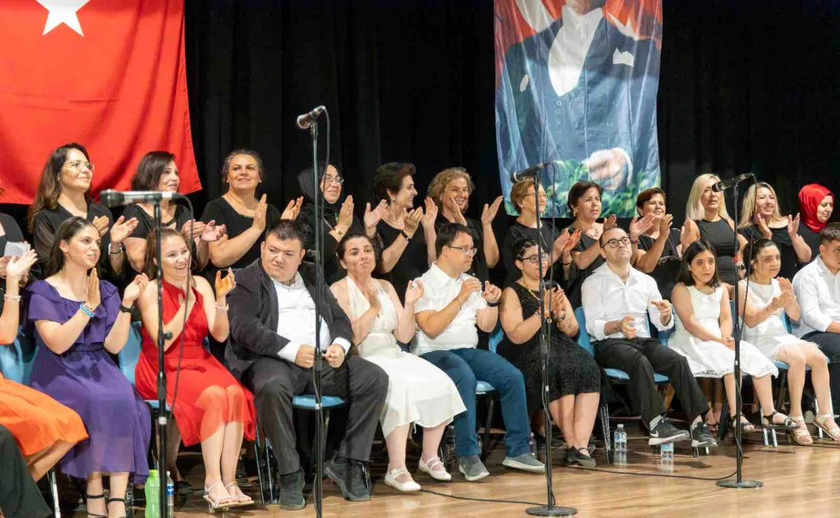 Karşıyaka’da sahne özel bireylerin