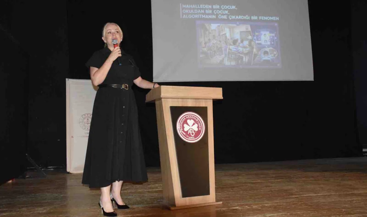 Karşıyaka İlçe Milli Eğitim Müdürü Günaydın'dan seminer
