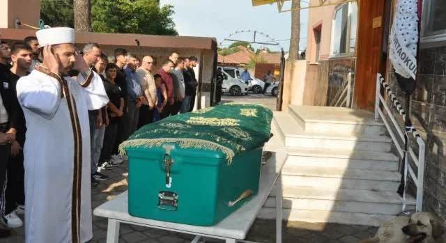 Karşıyaka'da öldürdüğü ortaokulu öğrencisine "ağabey" demedi diye husumet beslemiş