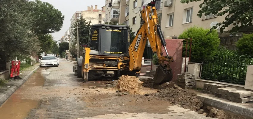 Bostanlı'da 3 saat su kesik...