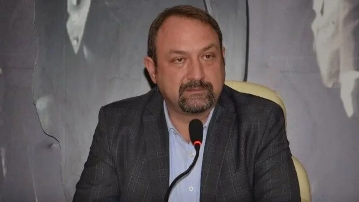 CHP İzmir'de Güç görevden alındı yerine Utku Gümrükçü atandı