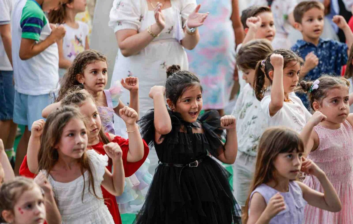 İzmir Büyükşehir’den çocuklara yıl sonu şenliği