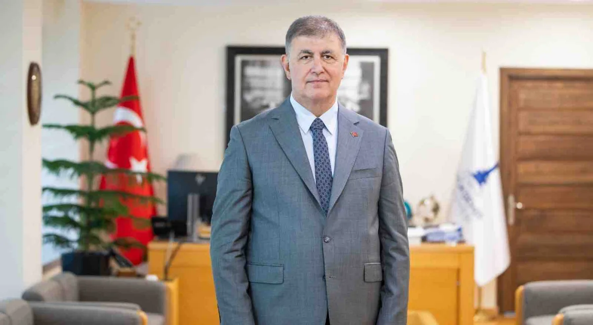 Cemil Tugay CHP'den istifa etti