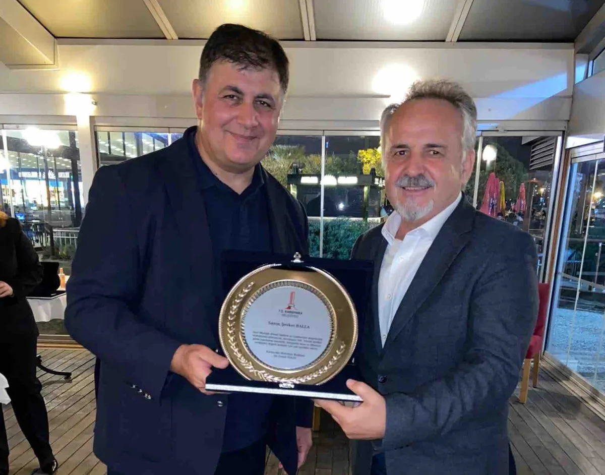 Karşıyaka'da istifalar sürüyor