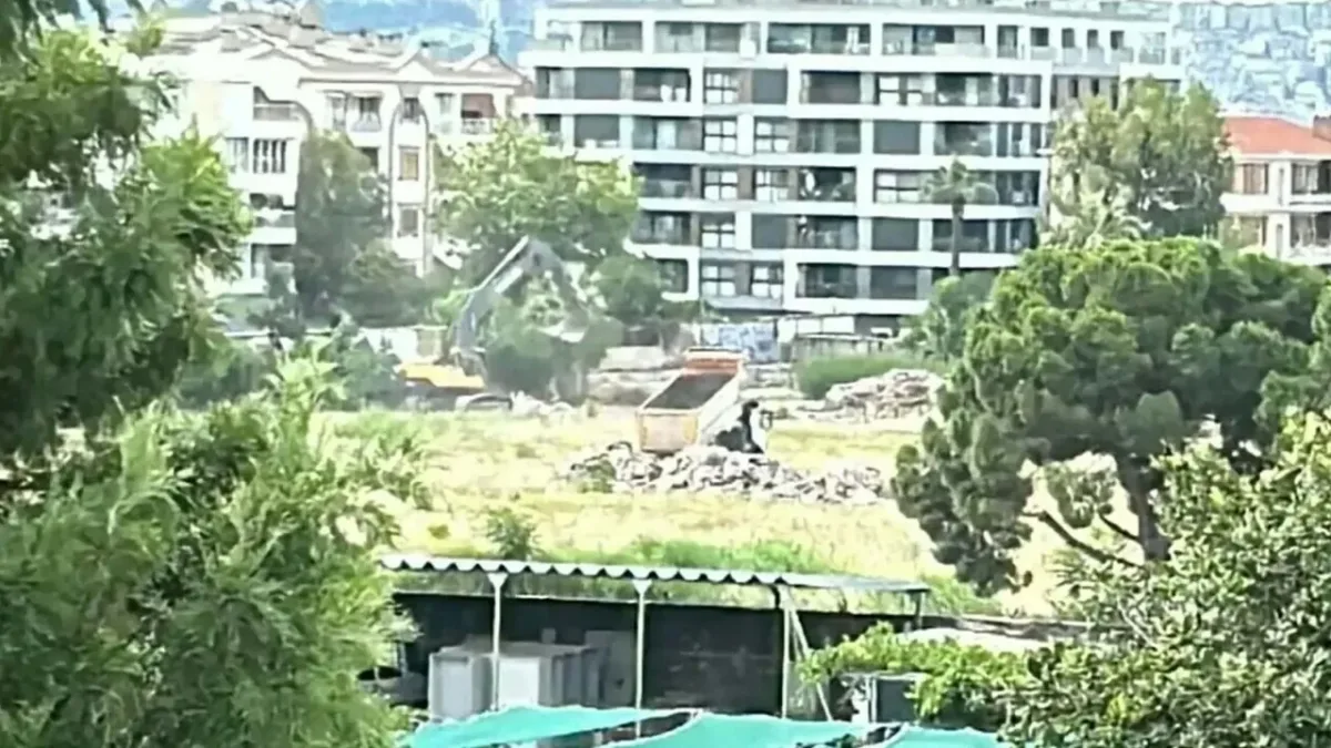 Karşıyaka Stadı'nda çalışmalar başladı